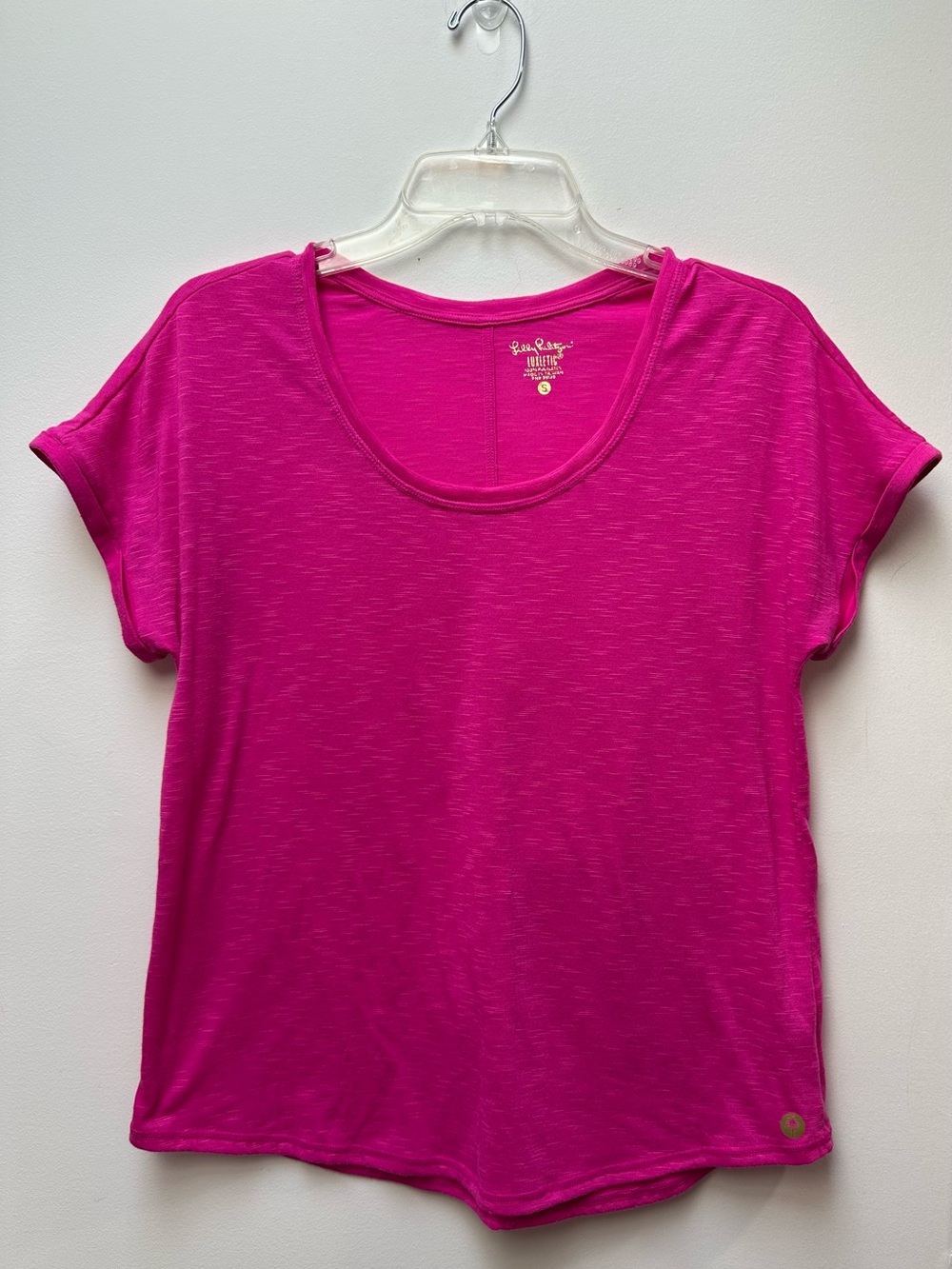 Lilly Pulitzer Luxletic Scoop Neck Pink Tee Size Small
